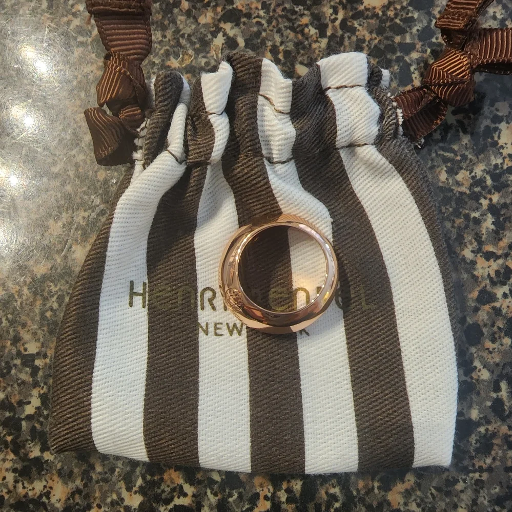 Henri Bendel- Rose Gold Polished Dome Ring Sz 7 - Picture 3 of 6